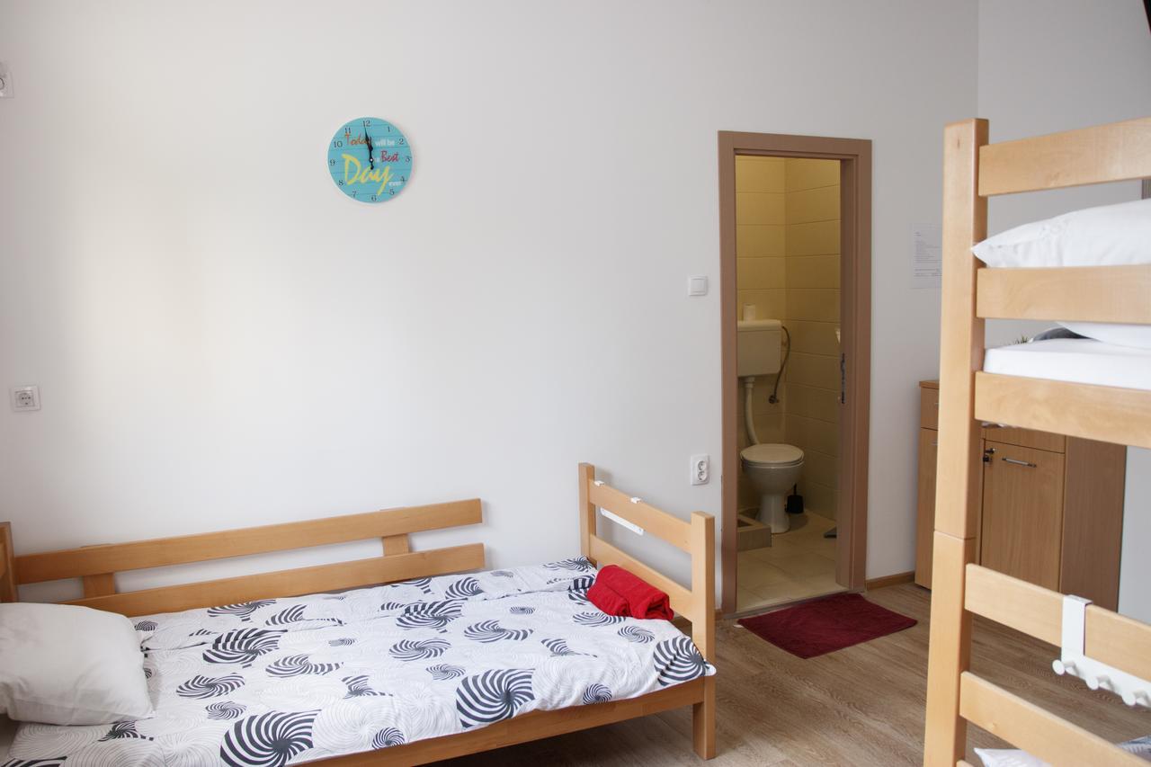 Guesthouse Night&Day Subotica Exteriör bild