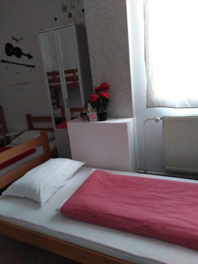 Guesthouse Night&Day Subotica Exteriör bild